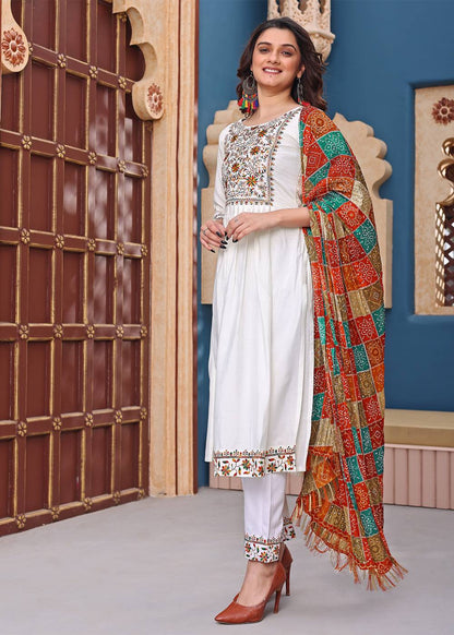 Centuri Women Silk Kurta Set