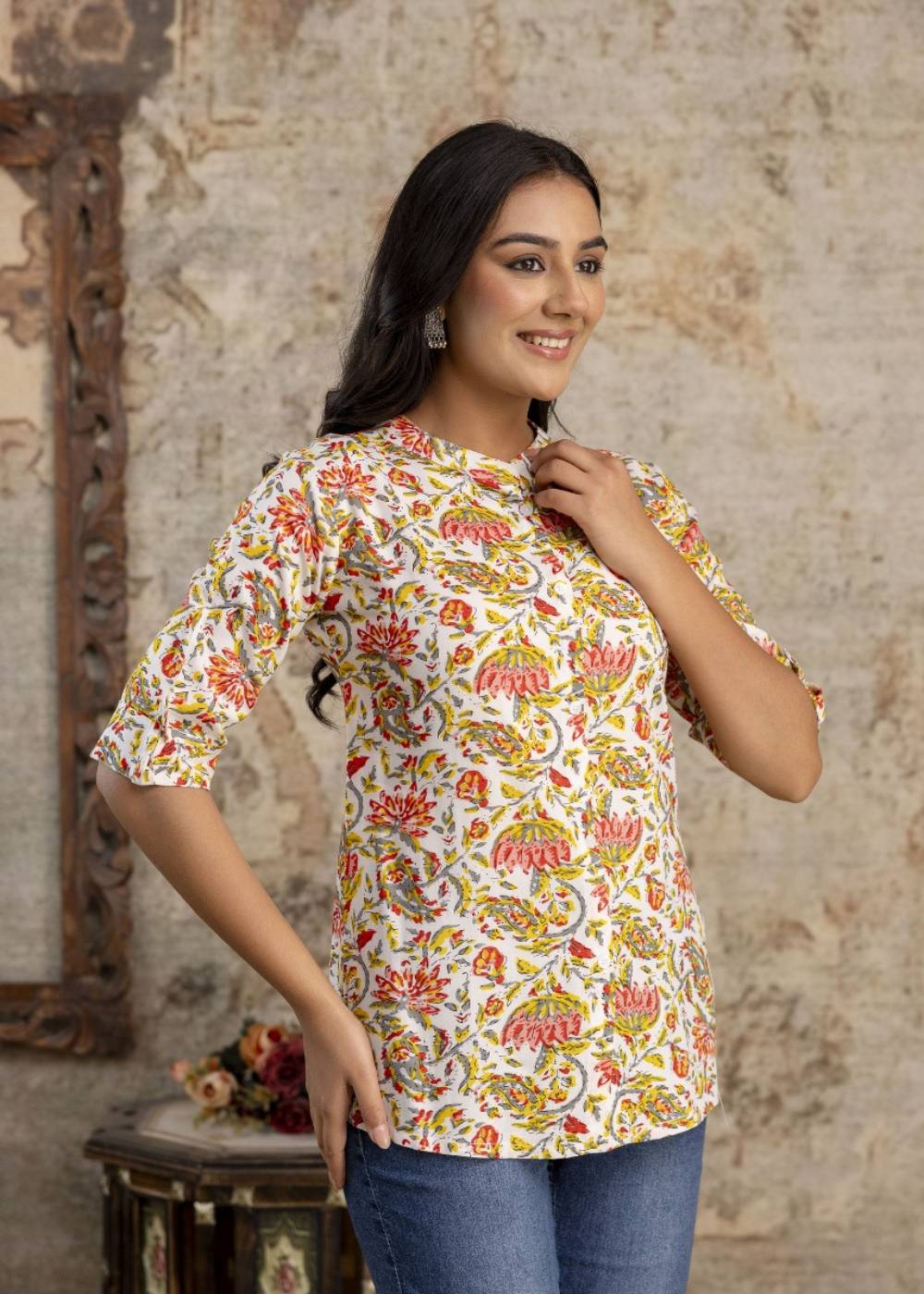 Women's Floral Print Cream Kurti