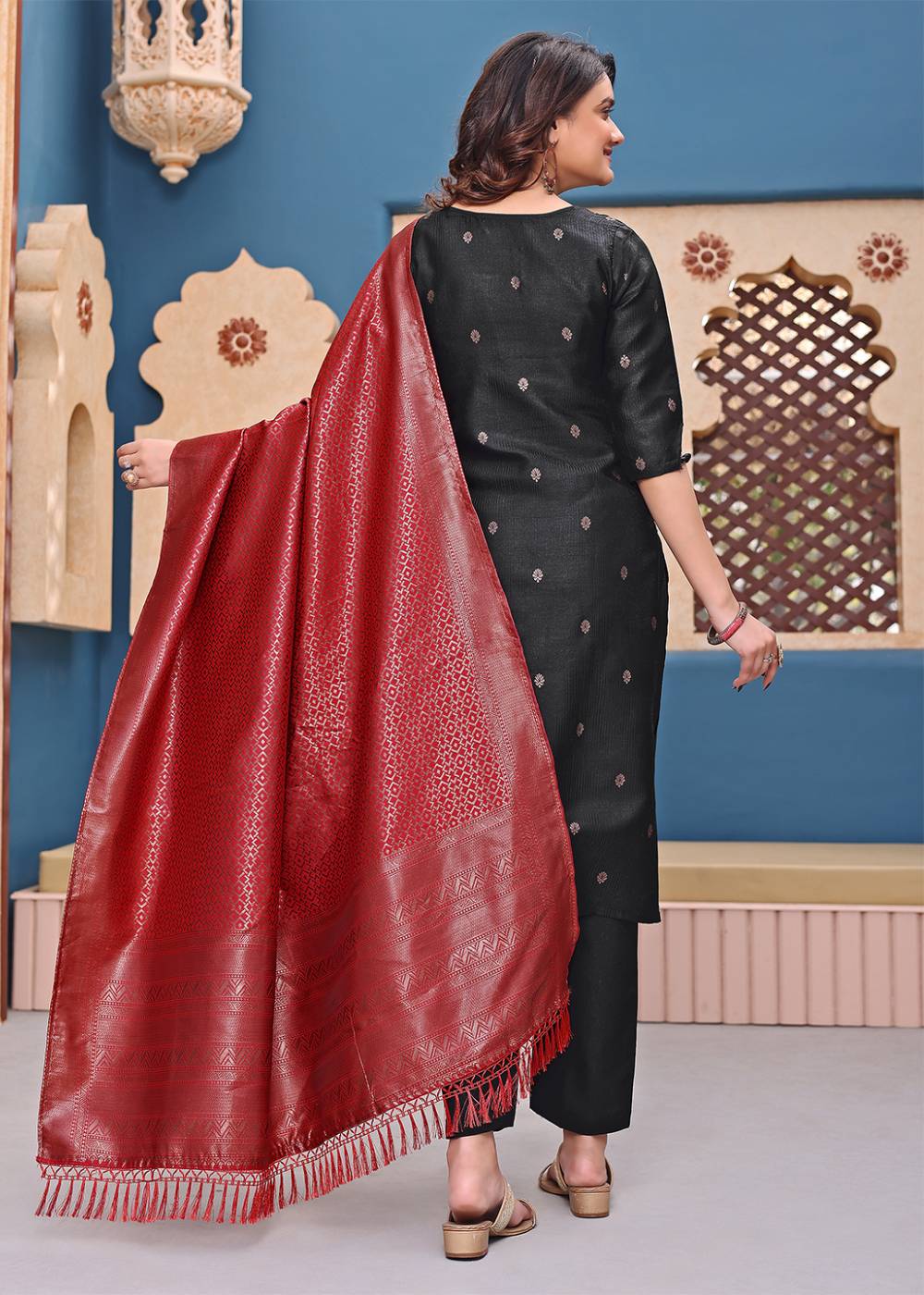 Women Jacquard Kurta Set