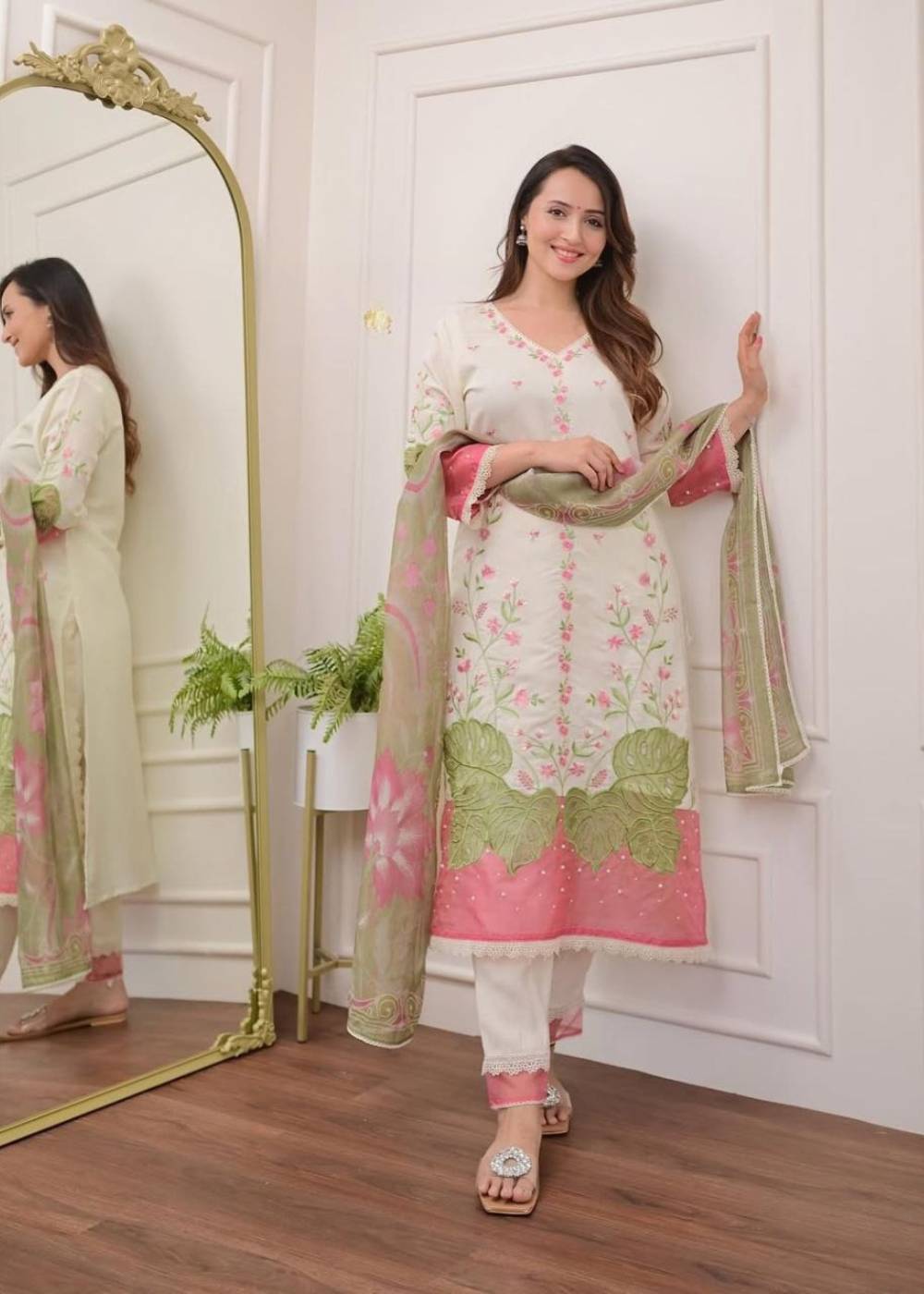 Women's Banarasi Cotton Kurta Set