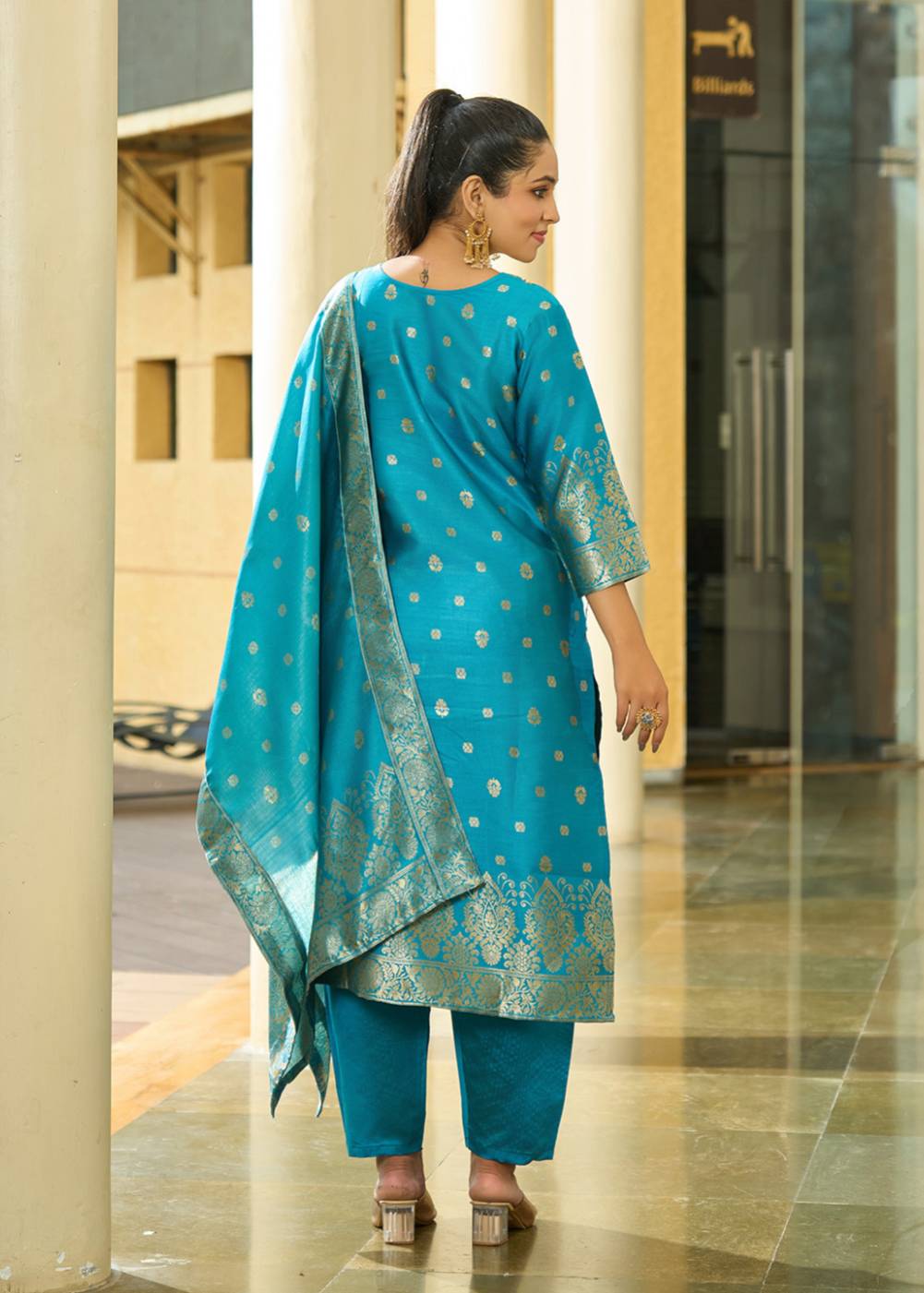 Women's Sandhya Jacquard Kurta Set